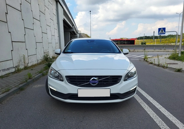Volvo V60 cena 49400 przebieg: 226000, rok produkcji 2016 z Stąporków małe 301